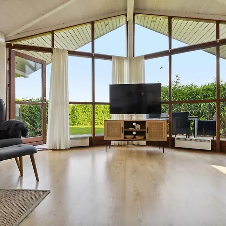 Well-equipped Summer House Near Skovmose 度假居 Nedre Lysabild