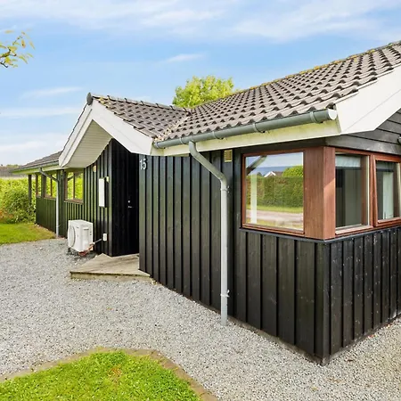 Well-equipped Summer House Near Skovmose Nedre Lysabild